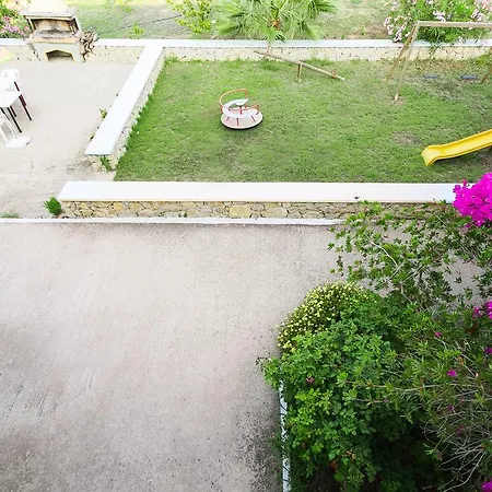 Πανσιόν Saint Nicolas Αρκάσα