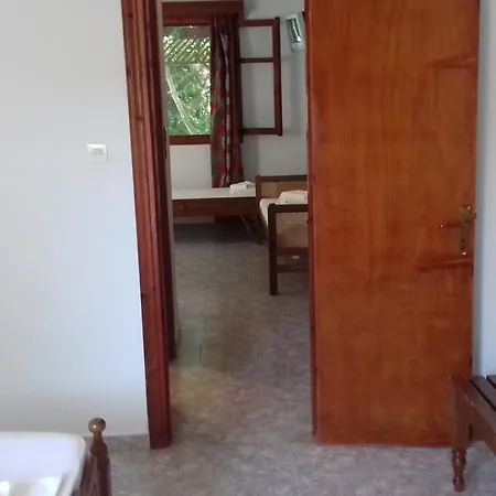 Saint Nicolas Πανσιόν 4*