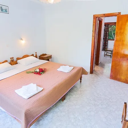 Πανσιόν Saint Nicolas 4*