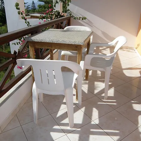 Saint Nicolas Αρκάσα