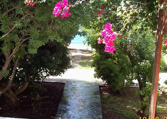 Saint Nicolas بيت ضيافة 4*